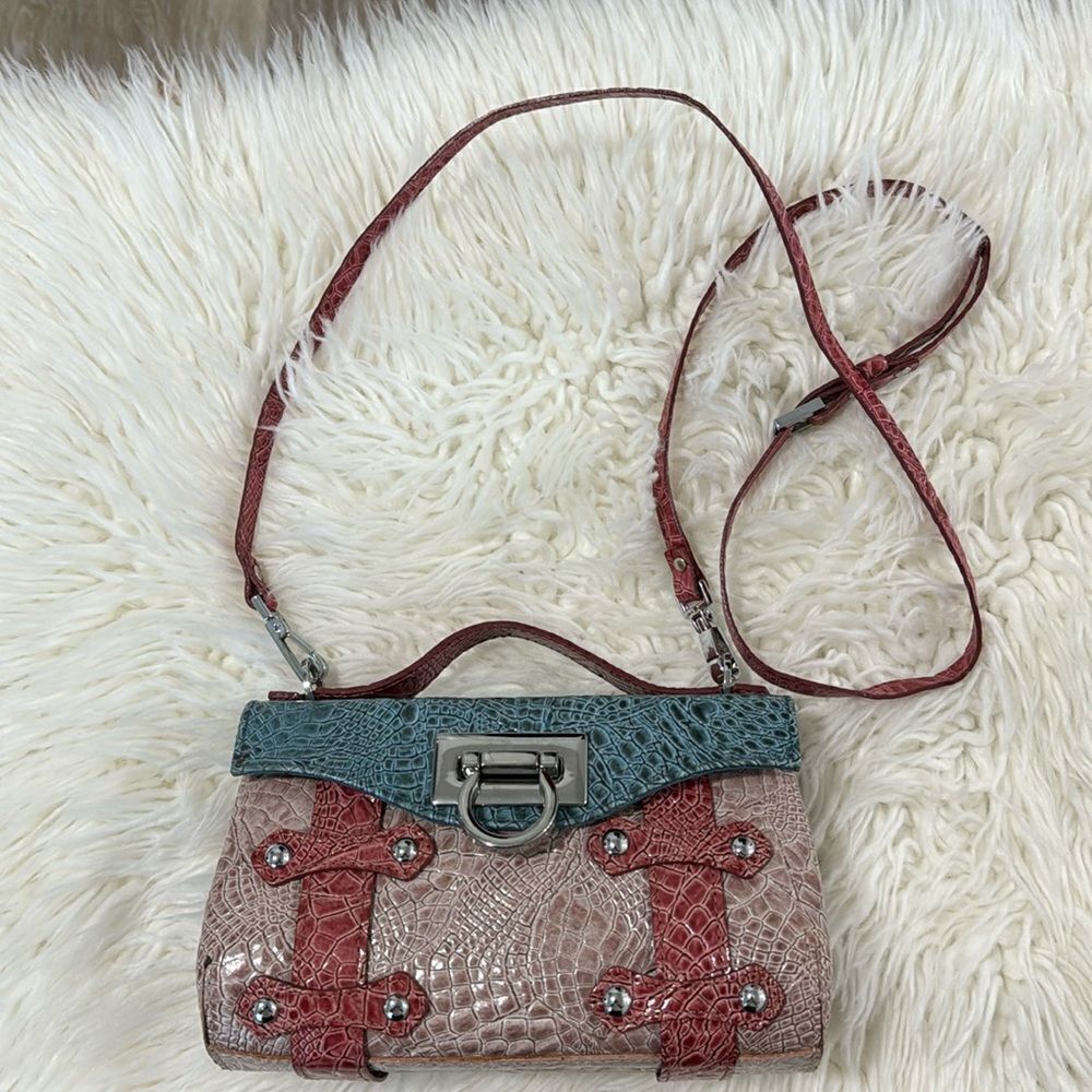 Stylish Two-Tone Croc-Embossed Crossbody Bag - Blue & Pink